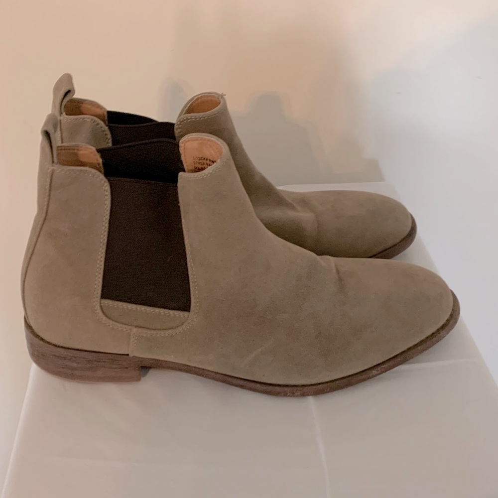 Men’s ROBERT WAYNE Suede Chelsea Boot